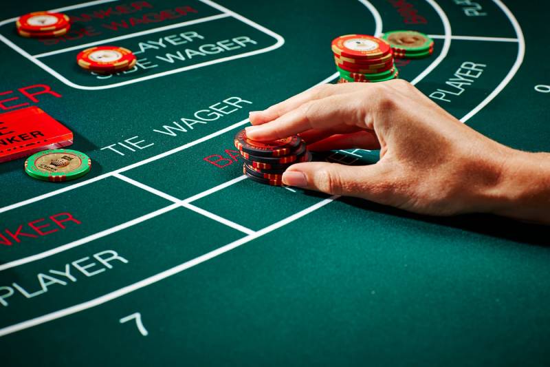 Baccarat không phải trò chơi kỹ năng theo nghĩa truyền thống